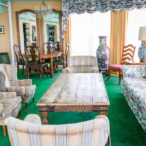 William Suite Parlor