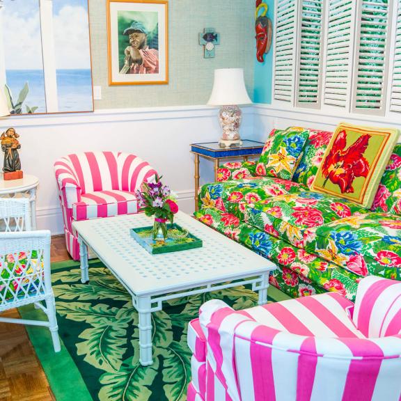 A colorful sitting room in Cupola Suite