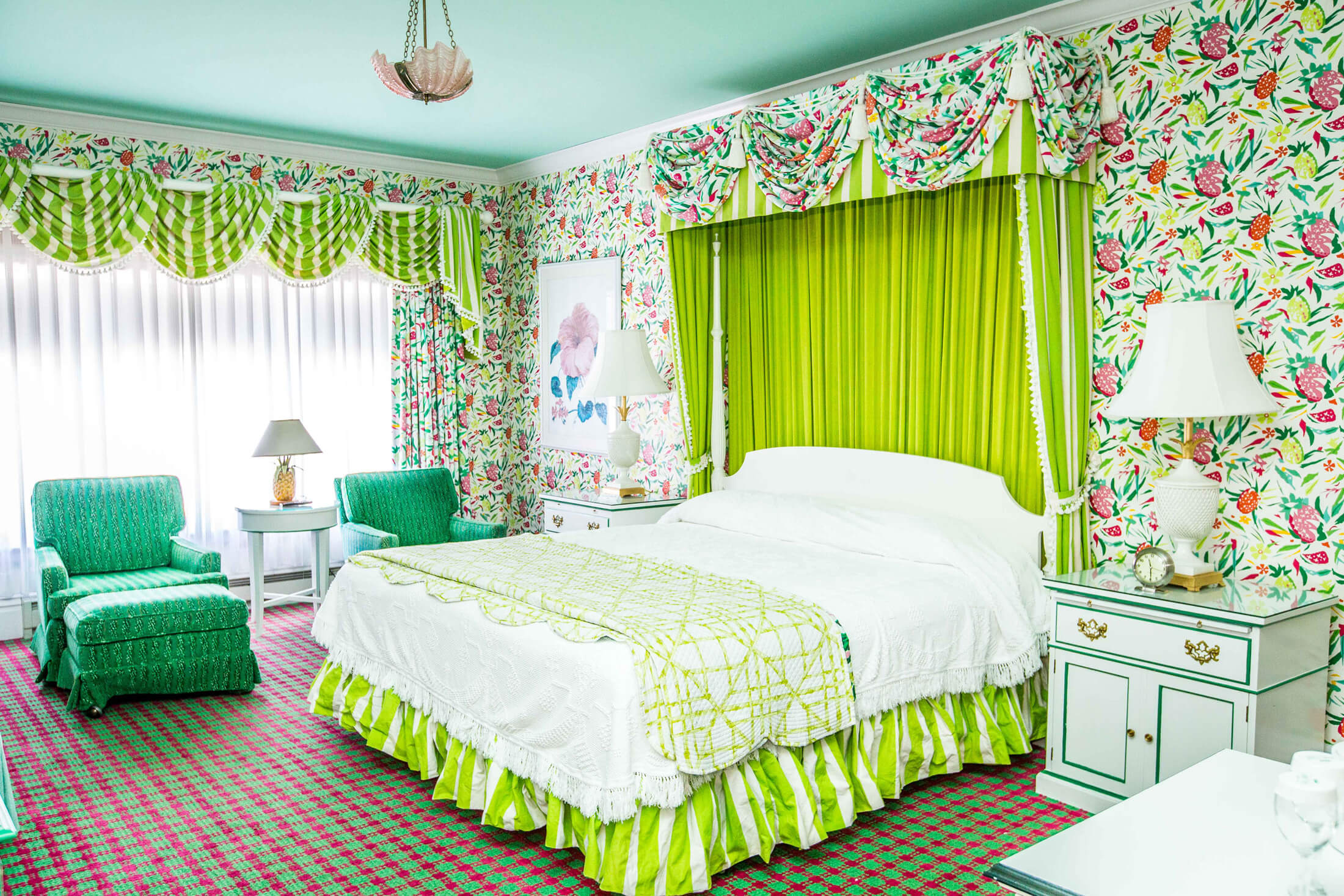 King or Queen Lakeview room