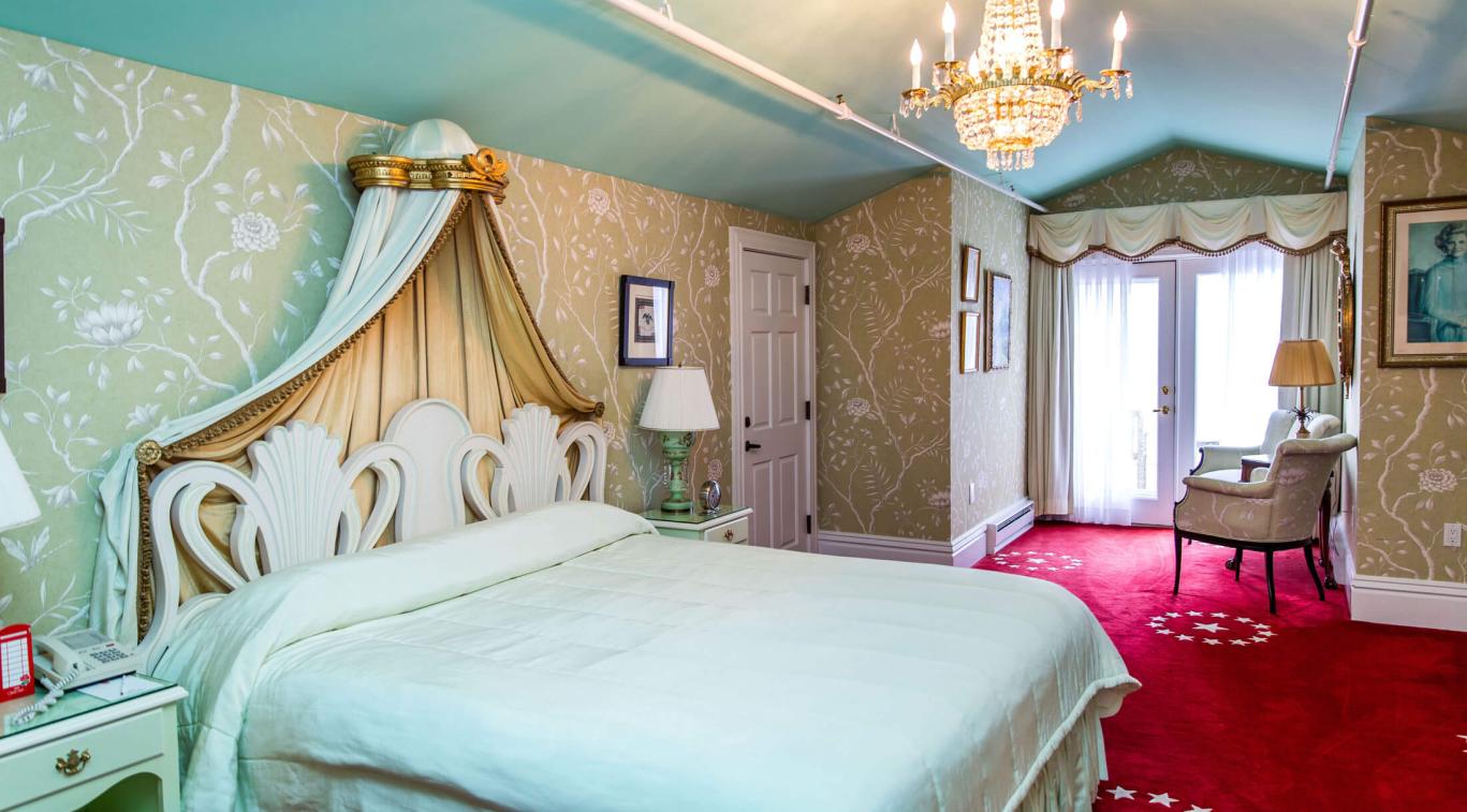 King Named Room with Balcony - Betty Ford Suite
