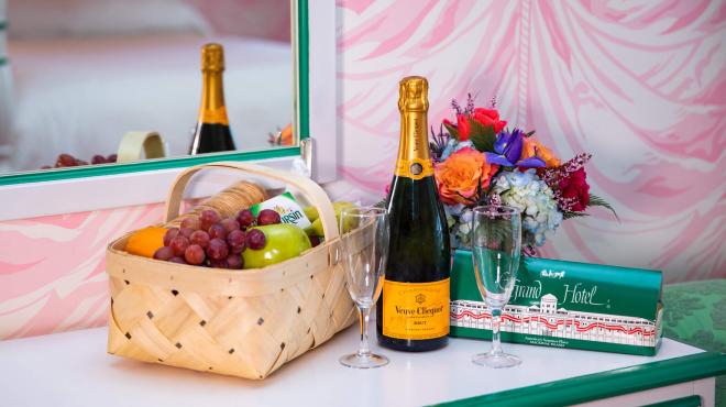 Veuve Cliquot touch of Romance